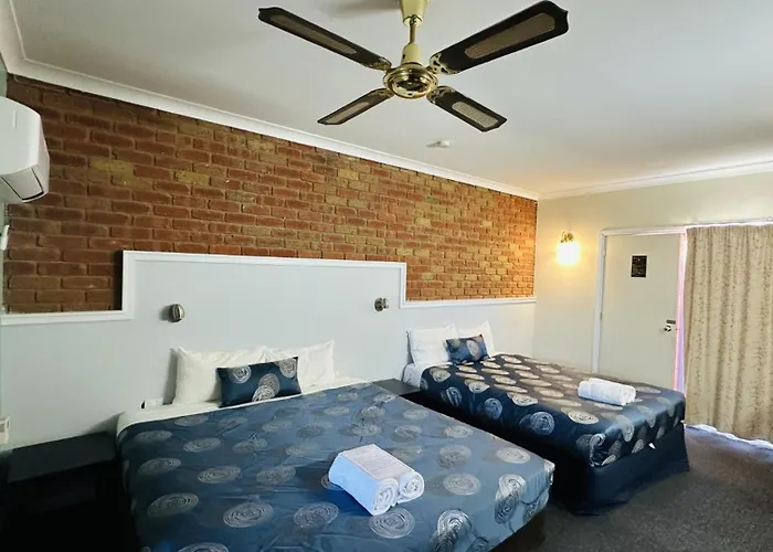 Early Australian Motor Inn