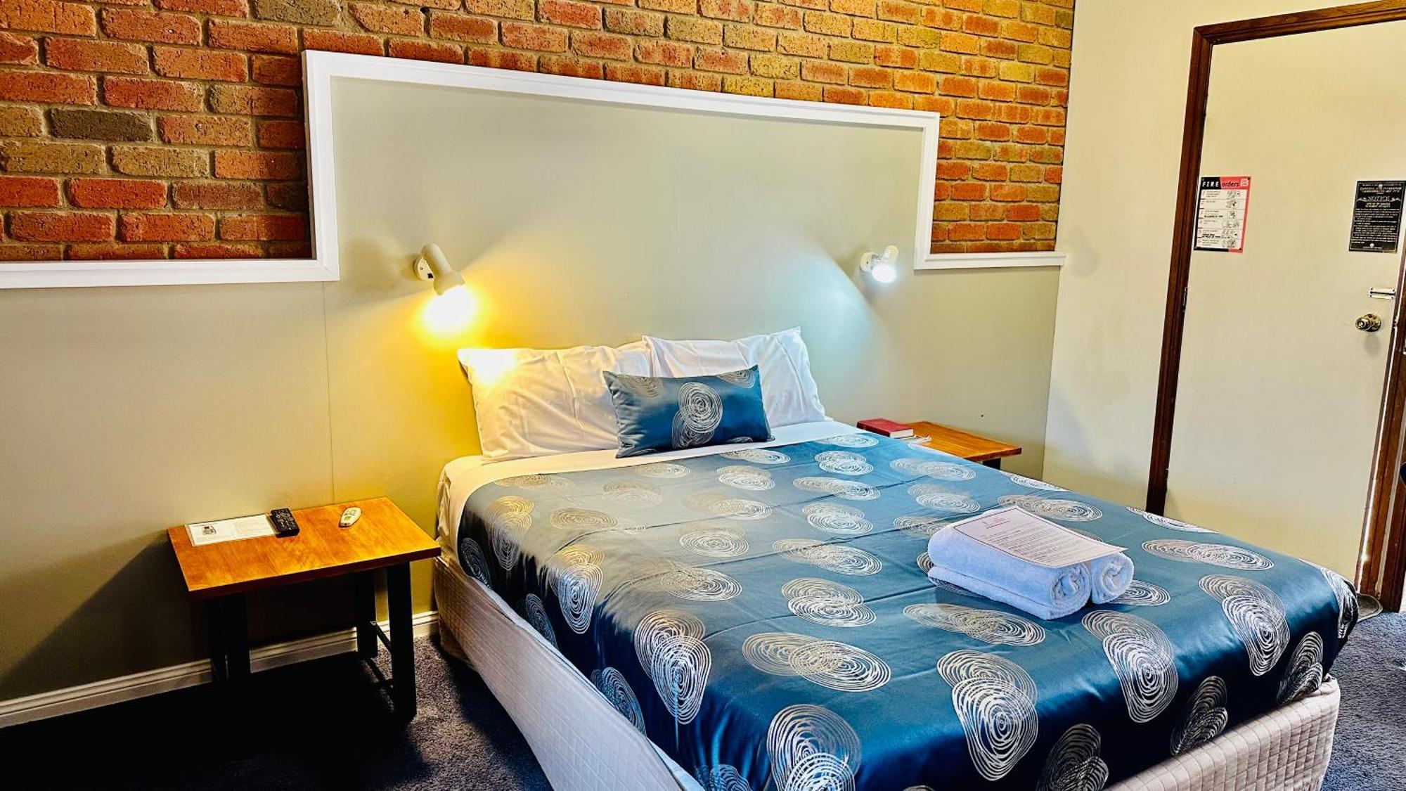 Early Australian Motor Motel 4*