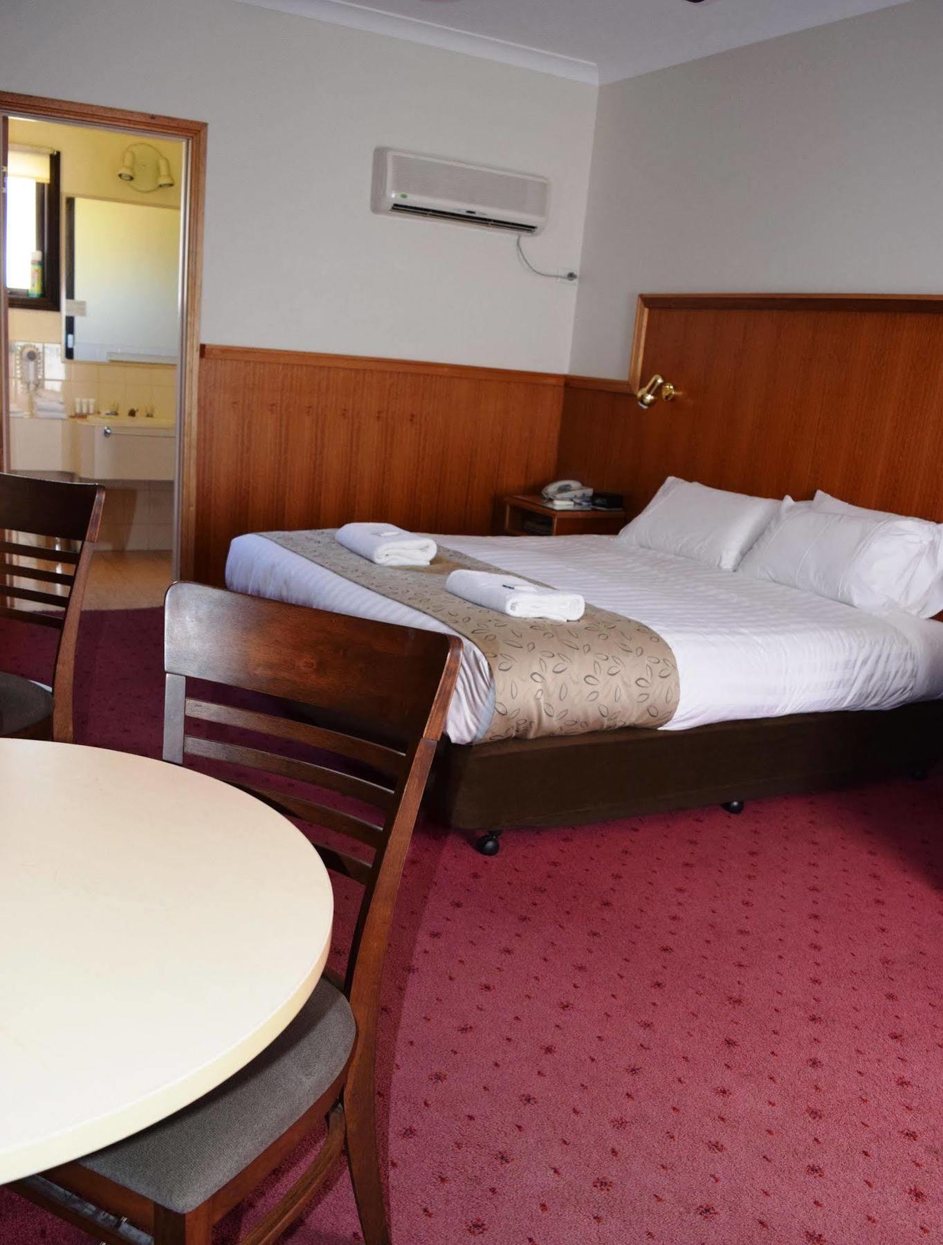 Early Australian Motor Motel